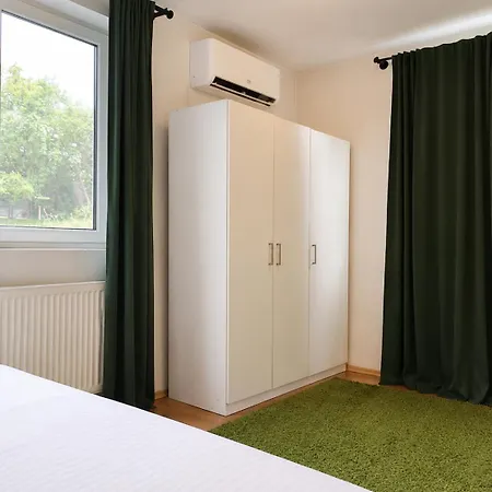 Petricania House - Garden & With Parking * Bukareszt