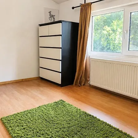 Petricania House - Garden & With Parking Daire